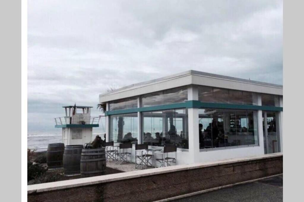 리도디오스티아 Cosy Studio Flat On The Seaside 아파트 외부 사진